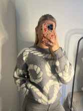 Load image into Gallery viewer, CLEO - cable knit jumper
